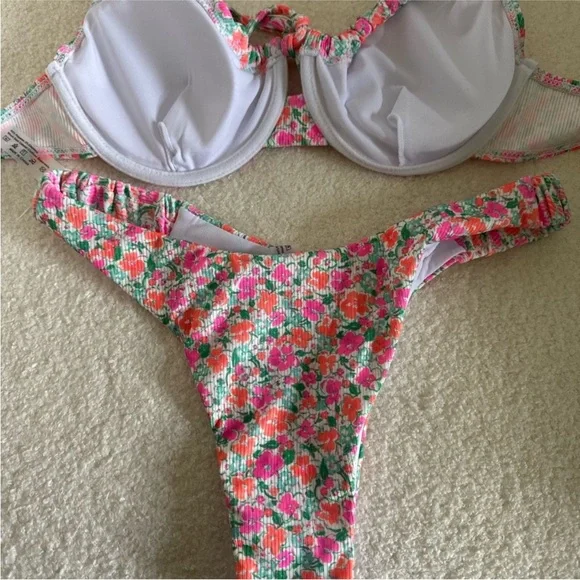 Bikini Bundle - Picture 8 of 16